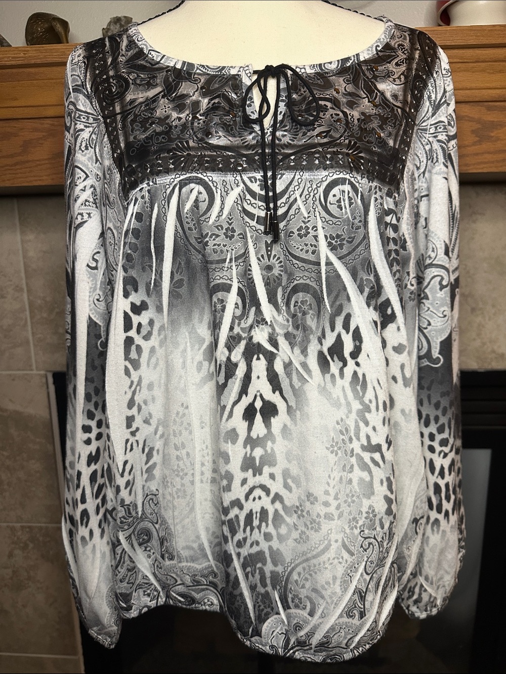 Y2K Cottagecore Black & White Boho Print Peasant Blouse with Bubble Hem Size M